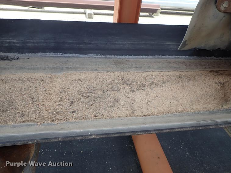 image for item DF1163 1998 Kolberg 924-8 4 bin feeding system