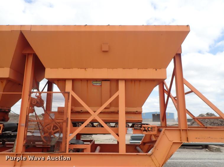 image for item DF1163 1998 Kolberg 924-8 4 bin feeding system