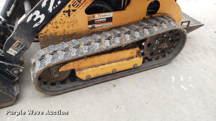 image for item DF3478 Boxer 320 compact utility loader