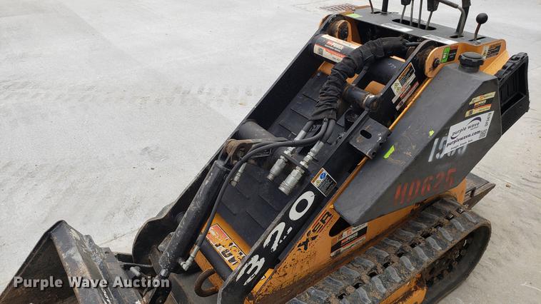 image for item DF3478 Boxer 320 compact utility loader