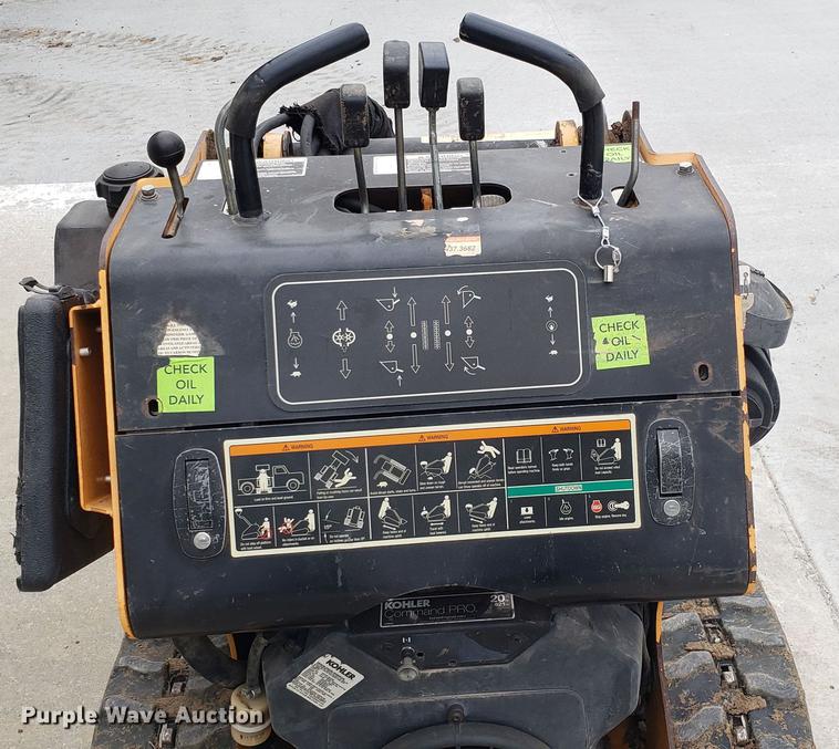 image for item DF3478 Boxer 320 compact utility loader