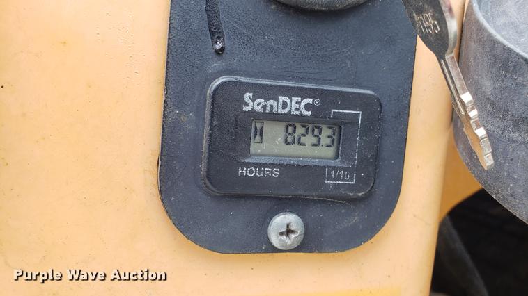 image for item DF3478 Boxer 320 compact utility loader