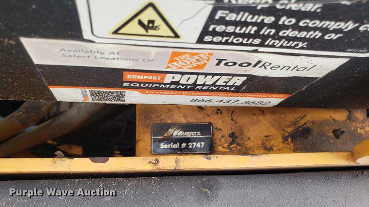 image for item DF3478 Boxer 320 compact utility loader