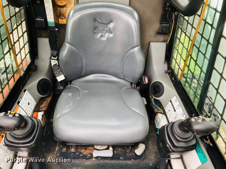 image for item DF6586 2006 Bobcat A300 skid steer