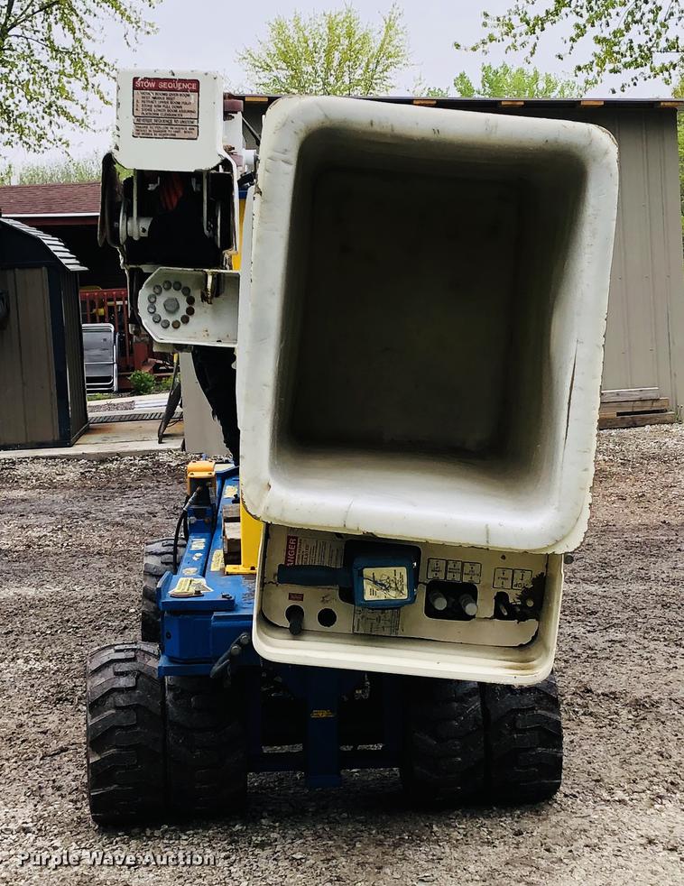 image for item DF6587 2007 Skylift Mini-Arb 39 boom lift