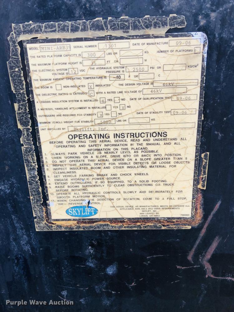 image for item DF6587 2007 Skylift Mini-Arb 39 boom lift