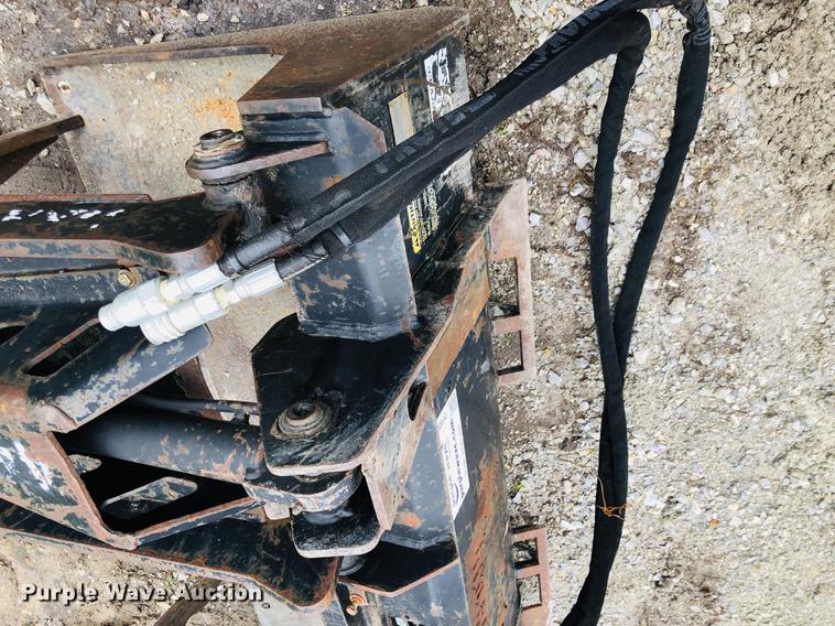image for item DF6590 Bradco G66BC skid steer grapple bucket