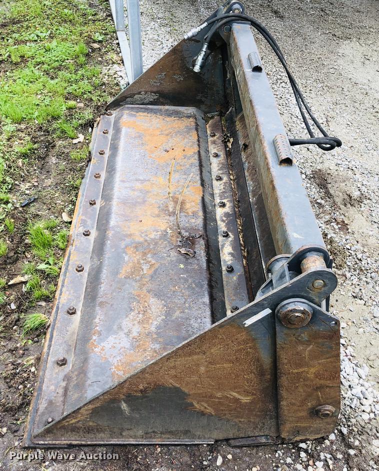 image for item DF6591 2014 Paladin LAF0988-0022 four-in-one skid steer bucket