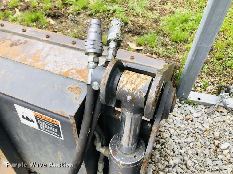 image for item DF6591 2014 Paladin LAF0988-0022 four-in-one skid steer bucket