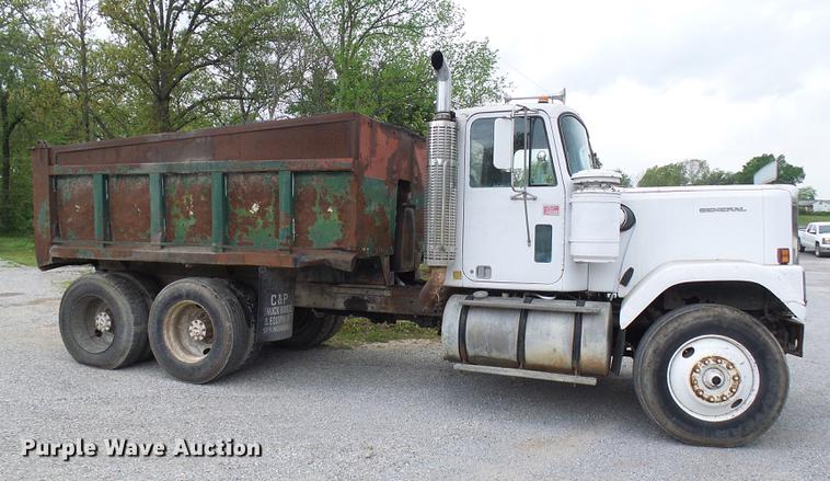 image for item DF7236 1985 GMC General dump truck