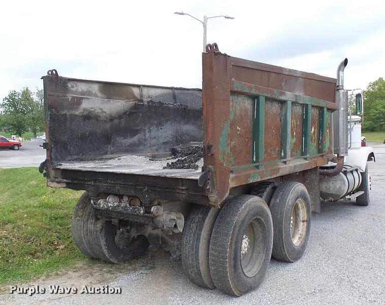 image for item DF7236 1985 GMC General dump truck