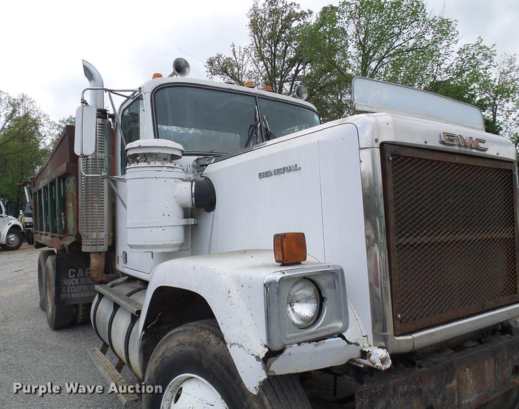 image for item DF7236 1985 GMC General dump truck