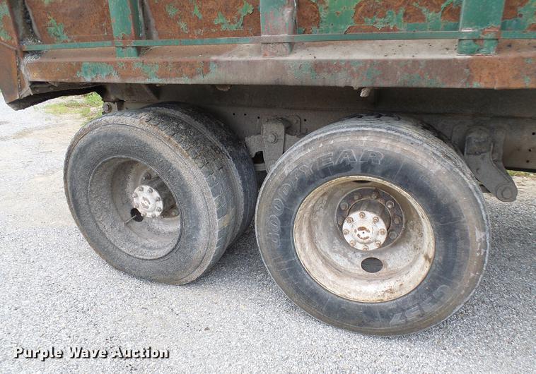 image for item DF7236 1985 GMC General dump truck