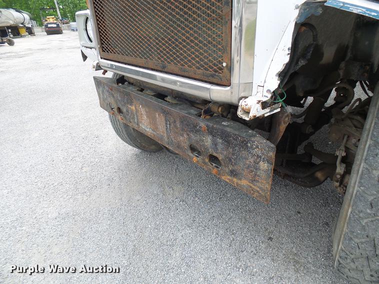 image for item DF7236 1985 GMC General dump truck