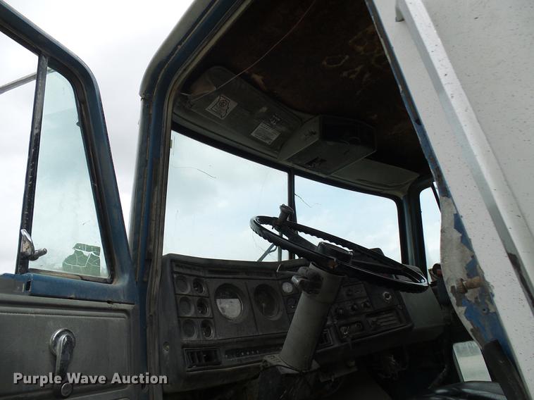 image for item DF7236 1985 GMC General dump truck