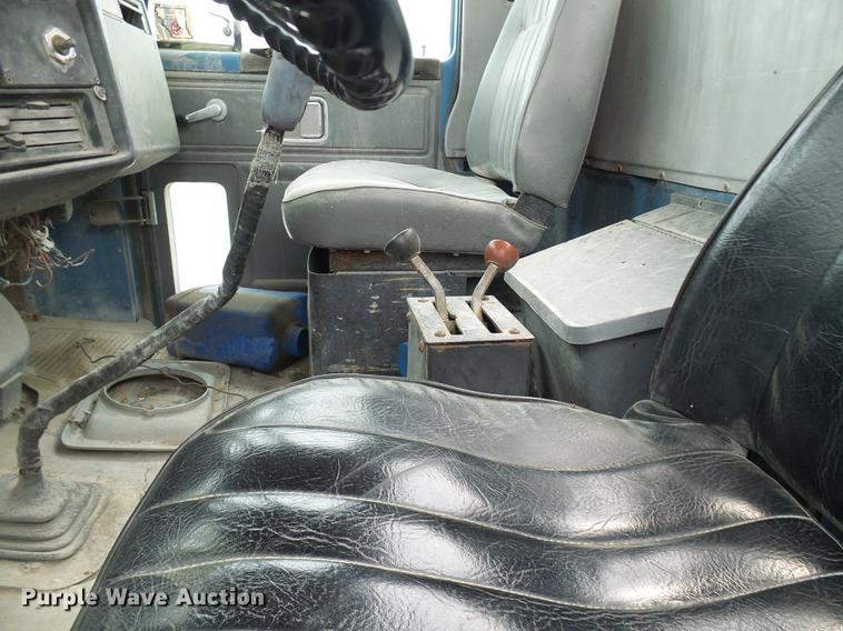 image for item DF7236 1985 GMC General dump truck