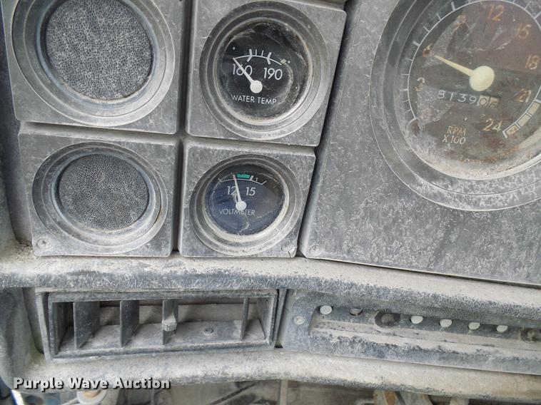 image for item DF7236 1985 GMC General dump truck