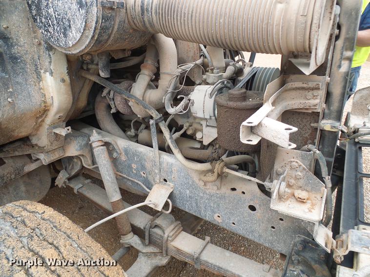 image for item DF7264 1988 International 1754 tank truck