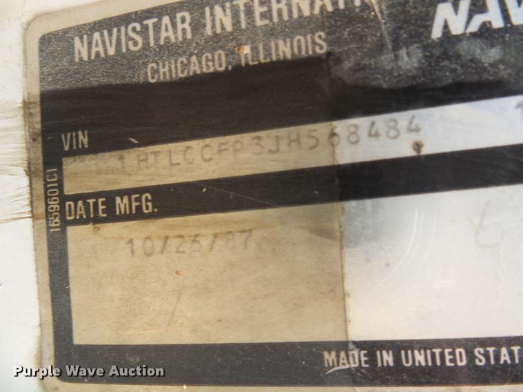 image for item DF7264 1988 International 1754 tank truck