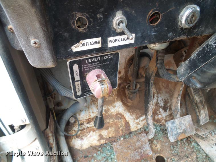 image for item DF7264 1988 International 1754 tank truck