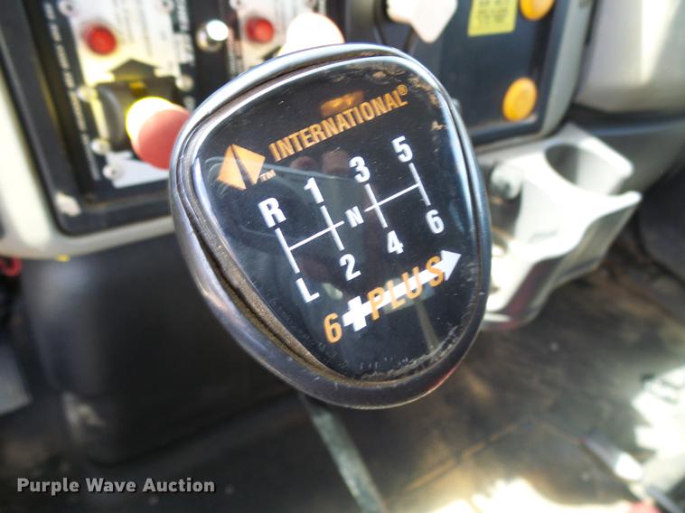 image for item DF7276 2009 International 4300 vacuum truck