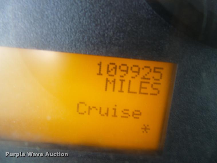 image for item DF7276 2009 International 4300 vacuum truck