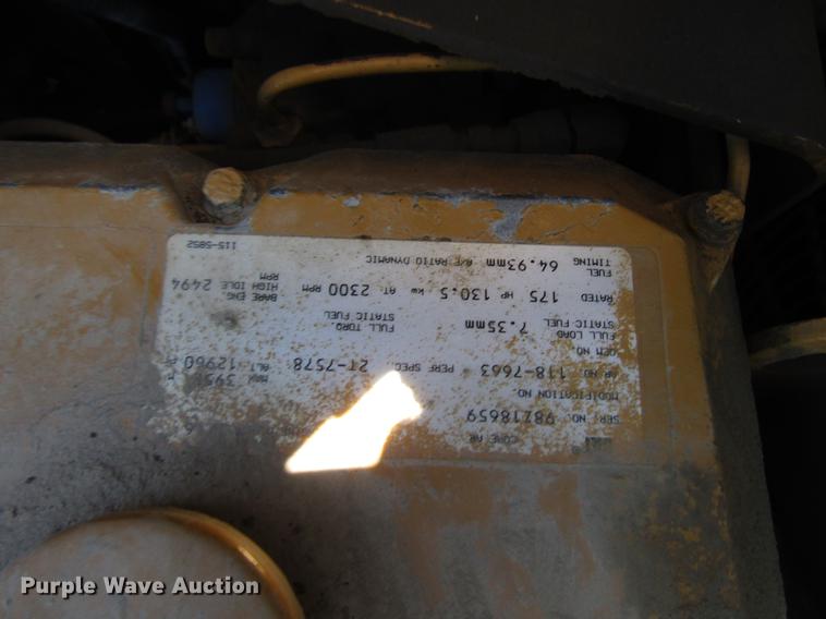 image for item DF7966 1996 Caterpillar 613C Series II water wagon