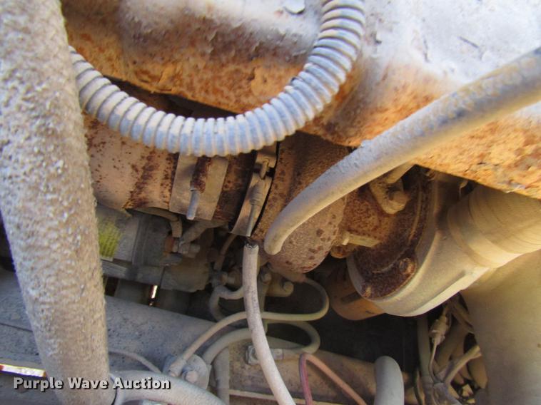 image for item DF7966 1996 Caterpillar 613C Series II water wagon