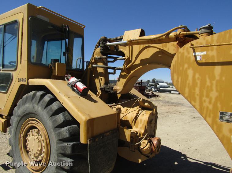 image for item DF7966 1996 Caterpillar 613C Series II water wagon