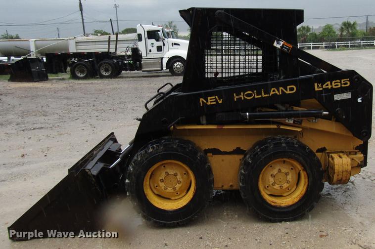 image for item DF8043 1997 New Holland LX465 skid steer