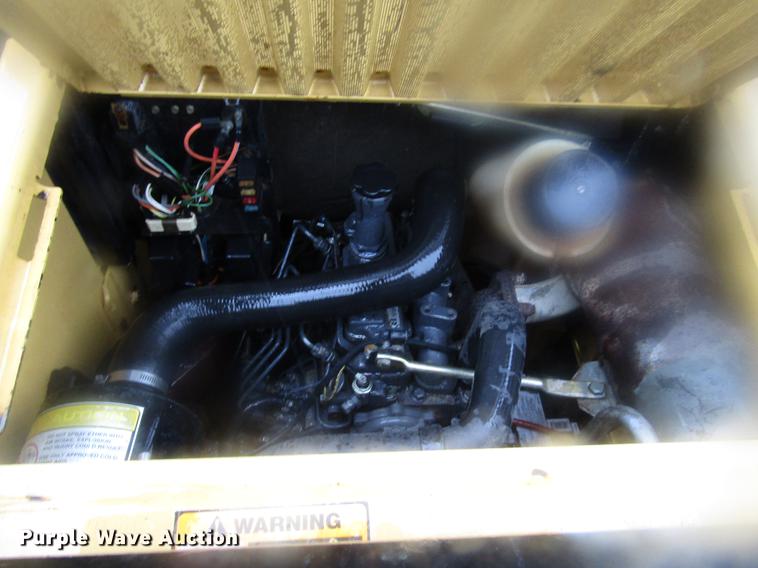 image for item DF8043 1997 New Holland LX465 skid steer