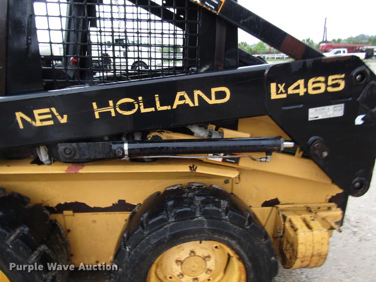 image for item DF8043 1997 New Holland LX465 skid steer