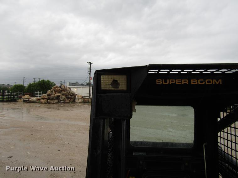 image for item DF8043 1997 New Holland LX465 skid steer