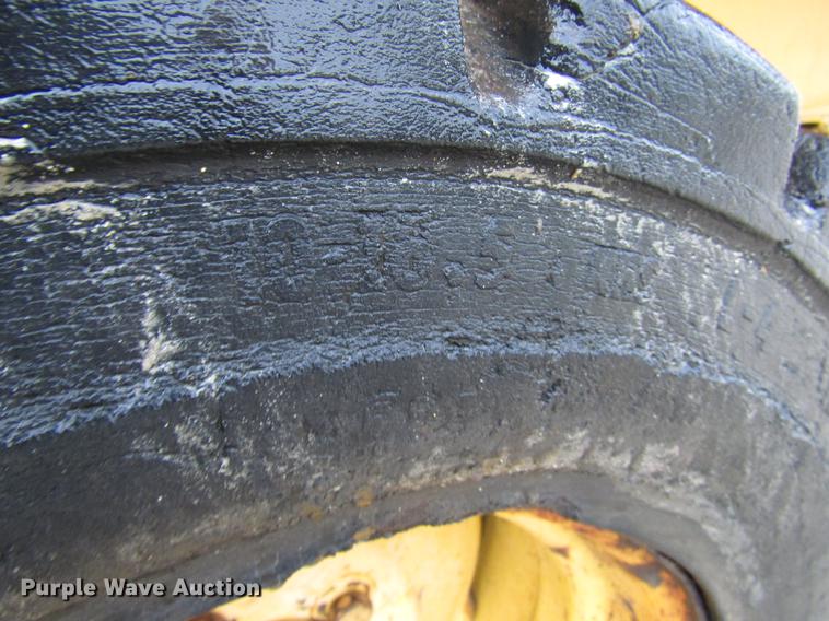 image for item DF8043 1997 New Holland LX465 skid steer