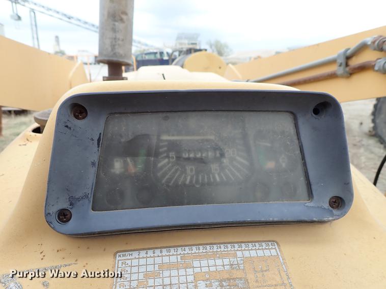 image for item DF8845 Ford 3450 tractor