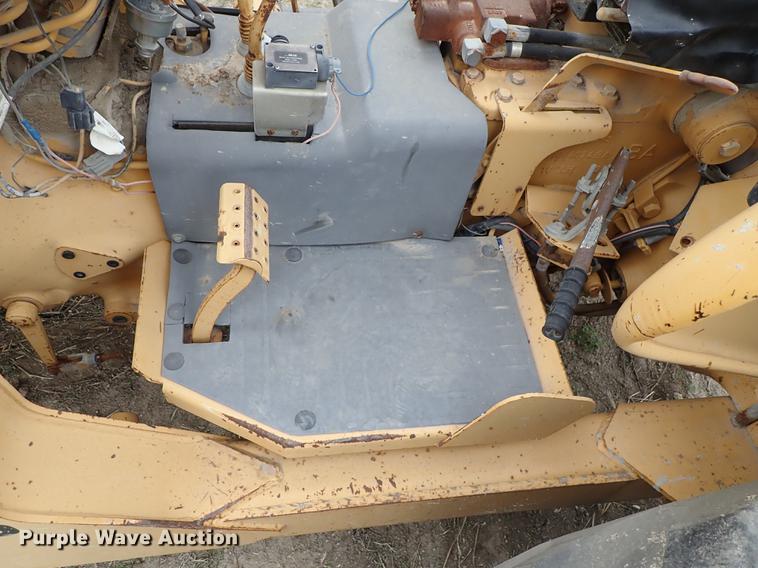 image for item DF8845 Ford 3450 tractor