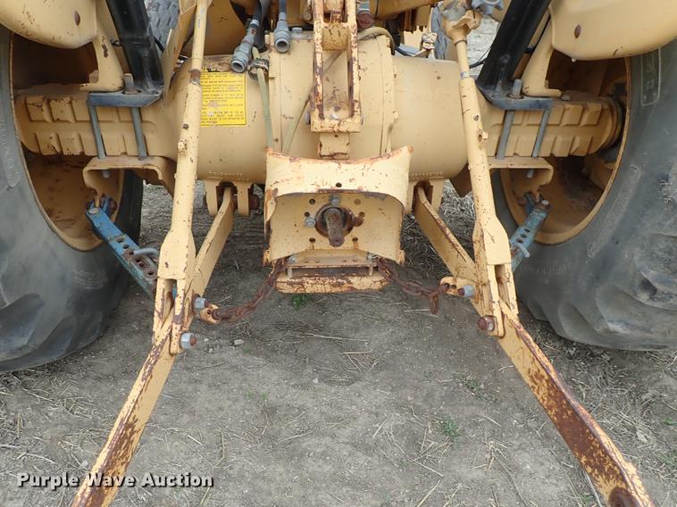 image for item DF8845 Ford 3450 tractor