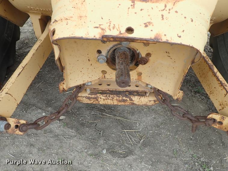 image for item DF8845 Ford 3450 tractor