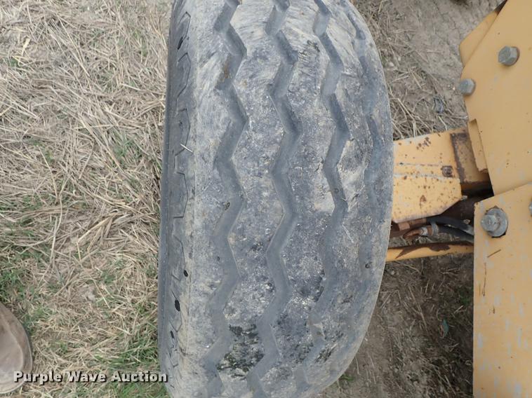 image for item DF8845 Ford 3450 tractor