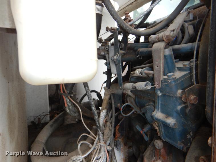image for item DG1043 2006 GMC C7500 bucket truck