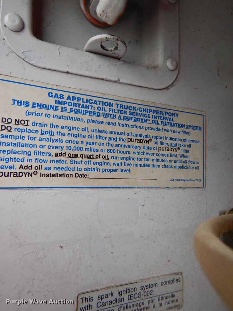 image for item DG1043 2006 GMC C7500 bucket truck