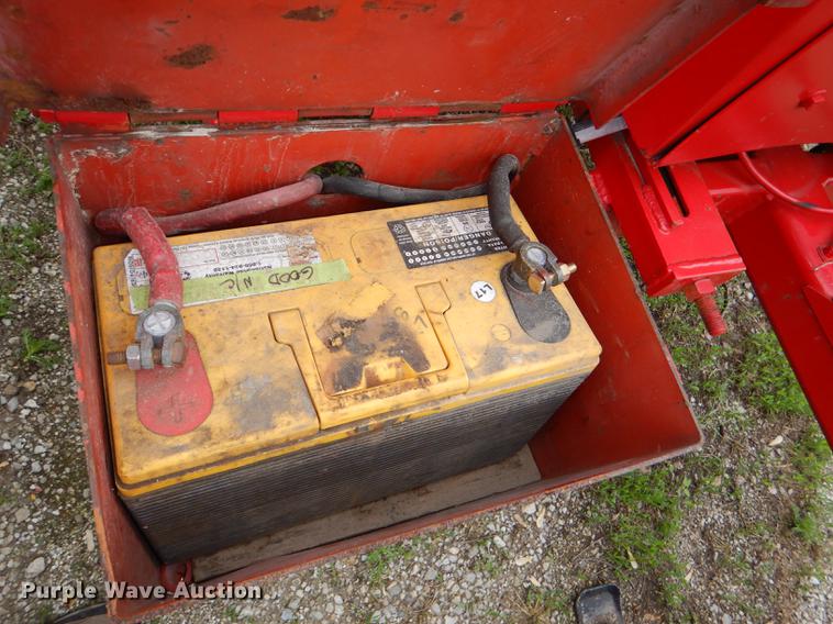 image for item DG1052 2004 Morbark 12 wood chipper