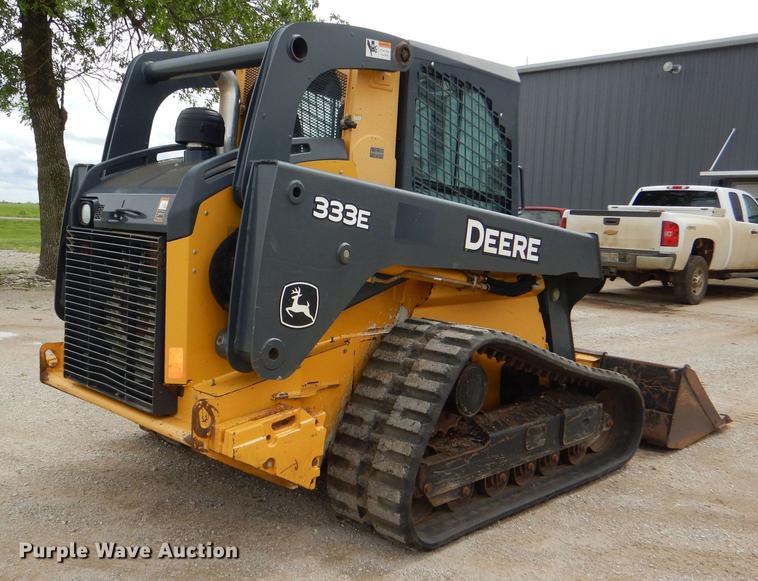 image for item DG1062 2014 John Deere 333E skid steer