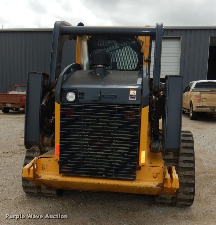 image for item DG1062 2014 John Deere 333E skid steer