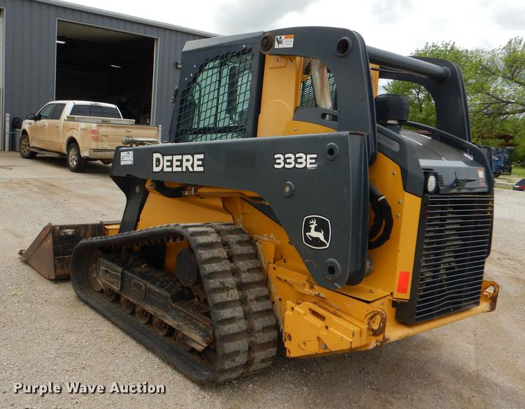 image for item DG1062 2014 John Deere 333E skid steer