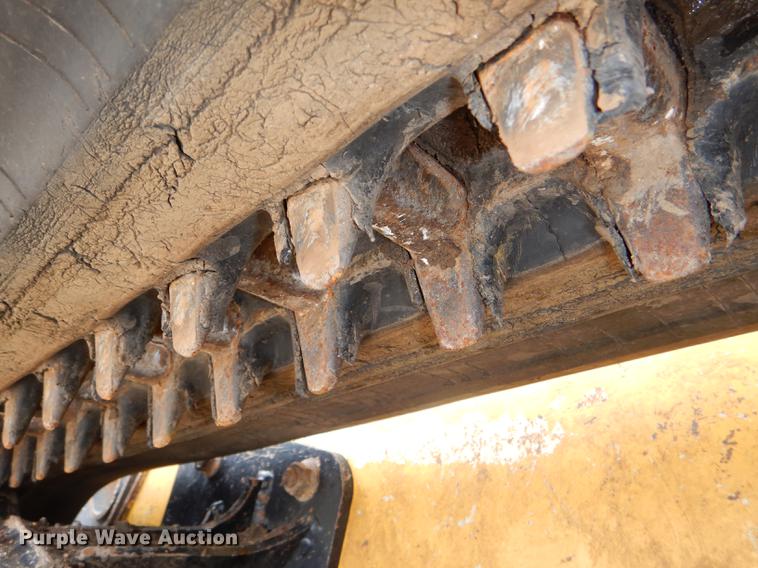 image for item DG1062 2014 John Deere 333E skid steer