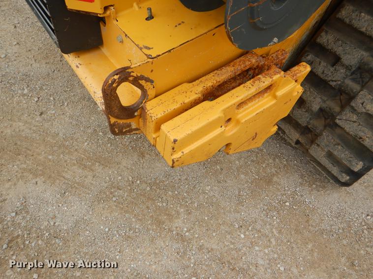 image for item DG1062 2014 John Deere 333E skid steer