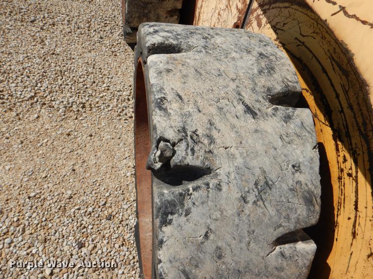 image for item DG1068 1997 Gehl 6635SXT skid steer