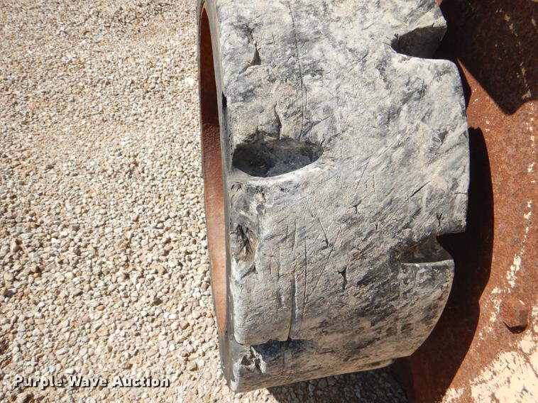 image for item DG1068 1997 Gehl 6635SXT skid steer