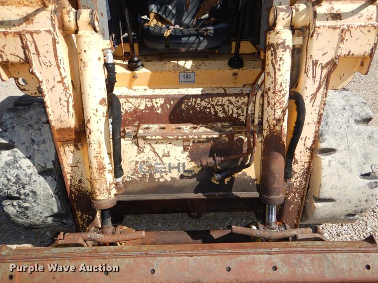image for item DG1068 1997 Gehl 6635SXT skid steer